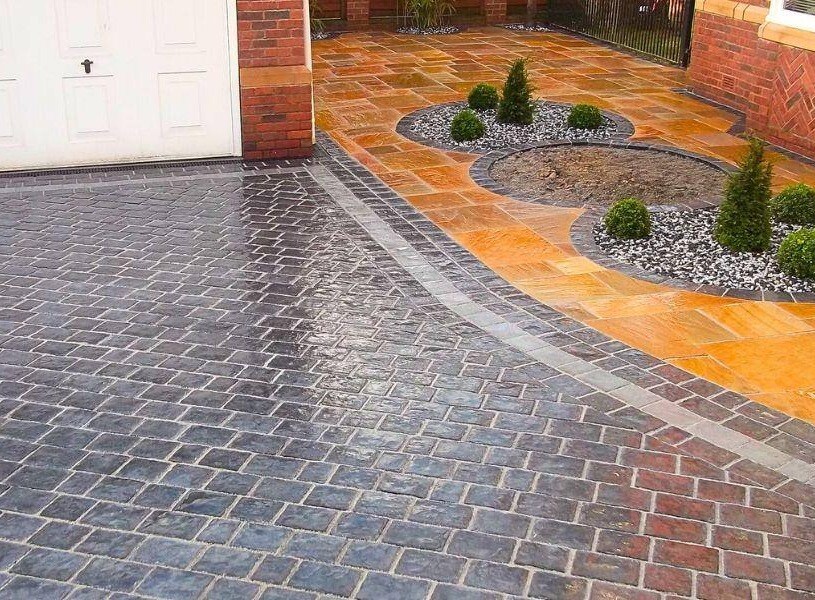 Driveway-Jul-31-2024-11-06-24-9137-AM-1